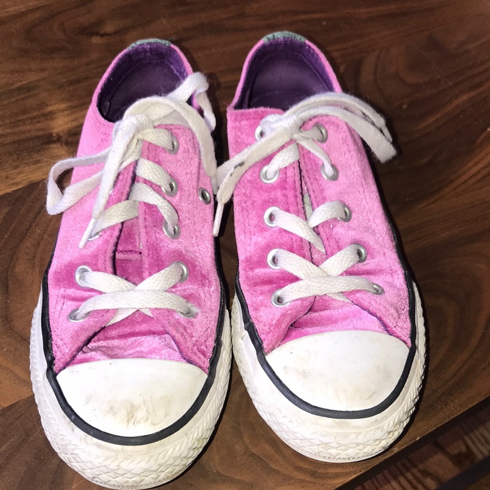 Converse girls sneakers